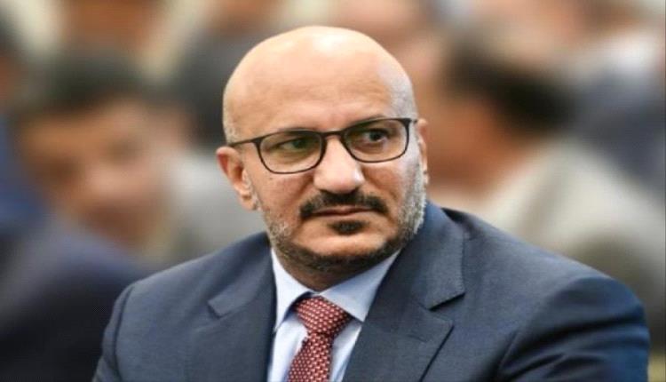 نجاة طارق عفاش من حادث مروري