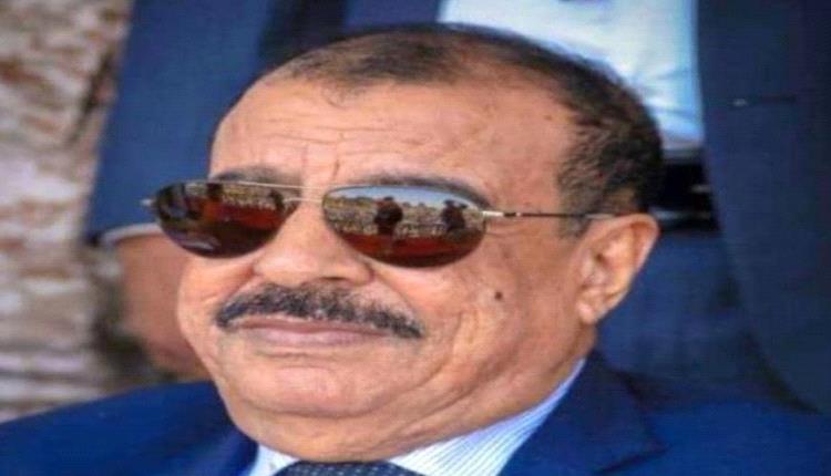 اللواء بن بريك يُعزّي في وفاة المناضل الكبير قاسم عبدالله الصانبي