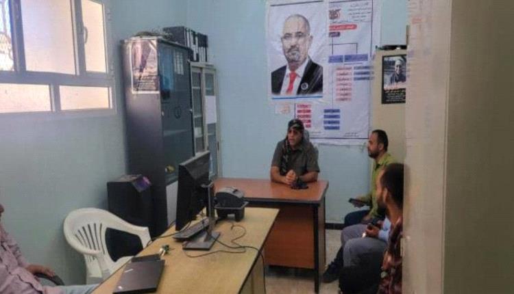 مدير عام الشعيب يتفقد أوضاع مستشفى الشهداء الثلاثة بالمديرية