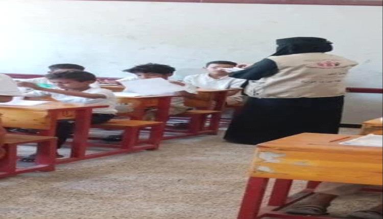 رئيسة جمعية الخير النسوية في مودية تتفقد سير امتحانات الطلاب