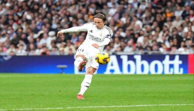 مودريتش امام فرصة الانضمام لكبار نجوم الكلاسيكو