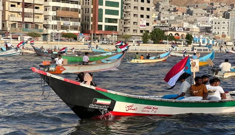 المجلس الانتقالي بحضرموت ينظم عرضًا بحريًا احتفاءً بالذكرى التاسعة لتحرير ساحل حضرموت