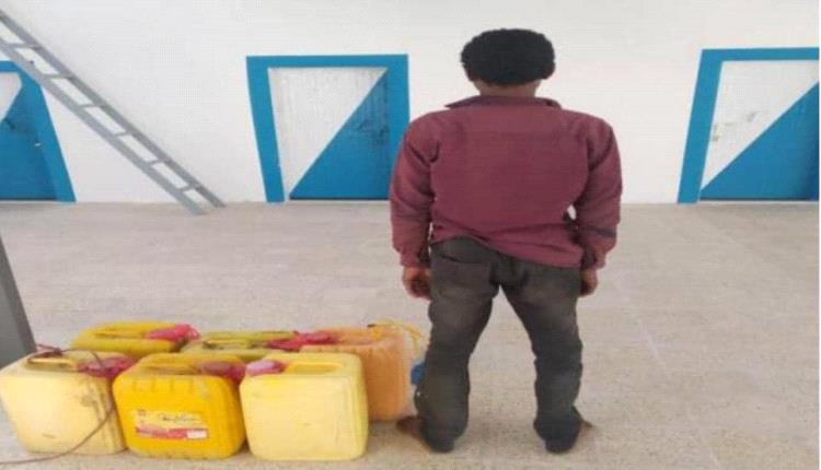 شرطة الروضة تلقي القبض على متهم بسرقة ديزل مشروع مياه المديرية