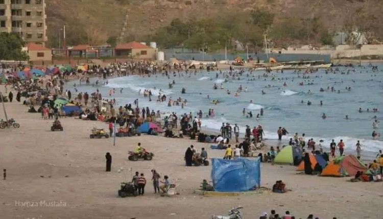 مأساة على شاطئ جولدمور.. غرق 7 شبان من الممدارة أثناء السباحة في بحر عدن