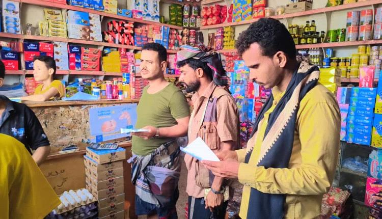 انتقالي أحور ينفذ نزولًا ميدانيًا للمحال التجارية ويؤكد على ضبط الأسعار وتوحيدها