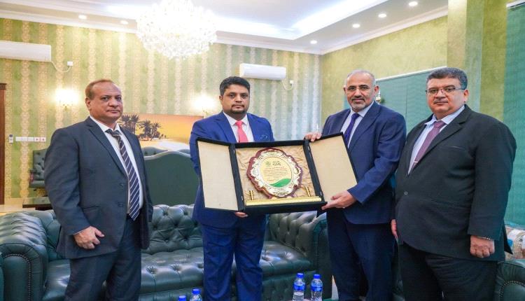 الزُبيدي يبحث مع قيادة جامعة #المهرة سبل تطوير التعليم الأكاديمي