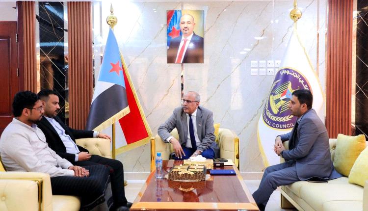 الكثيري يطّلع على أنشطة وبرامج مركز مداد حضرموت للأبحاث والدراسات الاستراتيجية