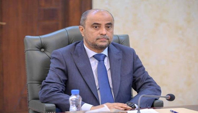 رئيس الوزراء سالم بن بريك يوجّه الهيئة العليا للأدوية بتشديد الرقابة وضبط أسعار الدواء