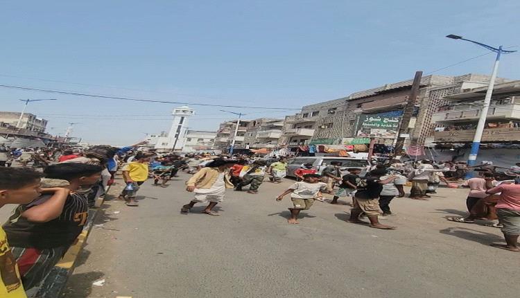 الغرفة التجارية والصناعية أبين تصدر بيان تدين فيه  الأعمال التخريبية اللامسؤولة التي طالت المحلات التجارية في زنجبار