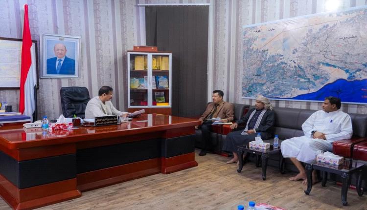 المحافظ بن الوزير يوجّه باعتماد طريق الحامية – الخط الساحلي ودراسة طريق المطهاف.