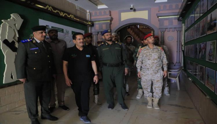 وكيل محافظة مأرب لشؤون الدفاع والأمن يزور مشروع مسام