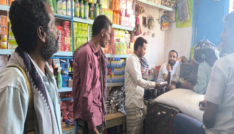انتقالي أحور يواصل حملاته التفقدية لمراقبة الأسعار في المحلات التجارية ومصنع الثلج