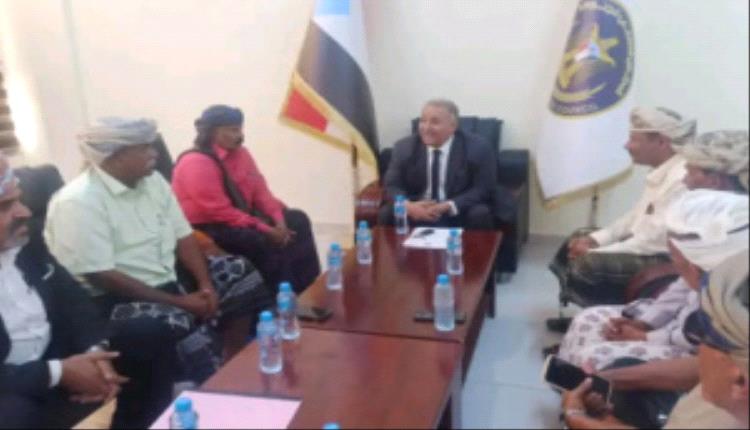 الربيزي يستقبل وفدًا من مشايخ محافظة أرخبيل سقطرى في العاصمة عدن