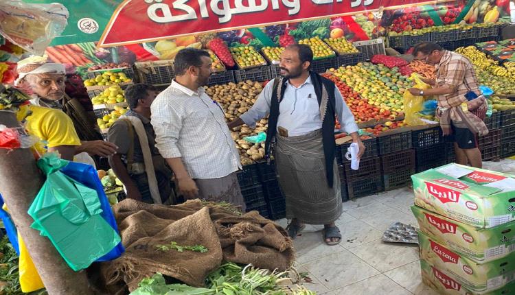 مكتب الصناعة والتجارة بحبان بشبوة يواصل حملة ضبط الاسعار