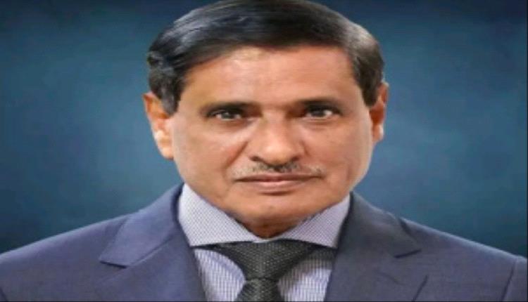 البحسني يعزي العقيد عبدالله باصقر في وفاة والده