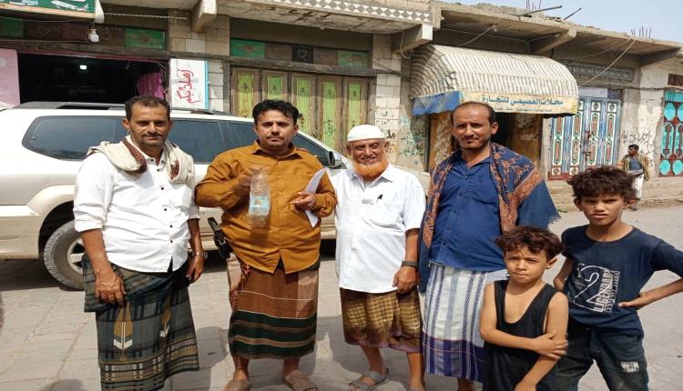 أهالي المسيمير يشيدوا بجهود مدير مكتب الصناعة والتجارة وقائد الحزام الأمني وشرطة المديرية في مراقبة التجار وضبط الأسعار