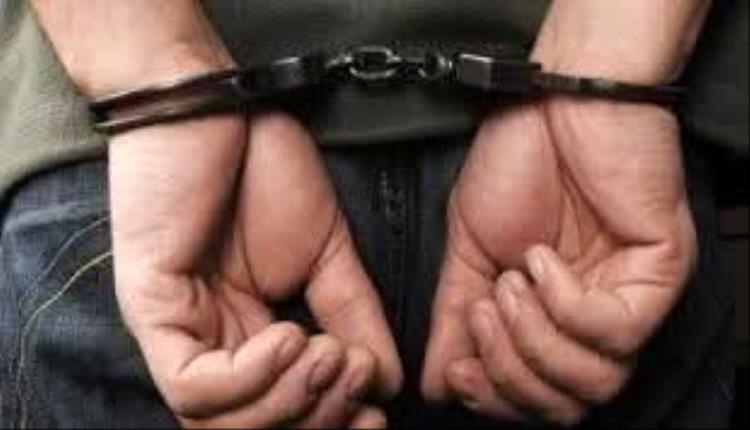 نقطة مدودة الأمنية بسيئون تنجح في ضبط ثلاثة أشخاص بحوزتهم مواد مخدرة وأدوات تعاطيه