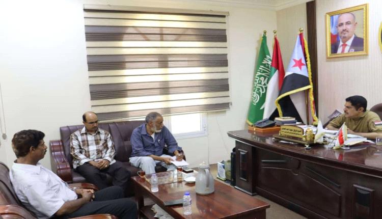 رئيس تنفيذية انتقالي حضرموت يلتقي مدير هيئة الأدوية بالمحافظة ونقابة عمال مؤسسة المياه بالساحل