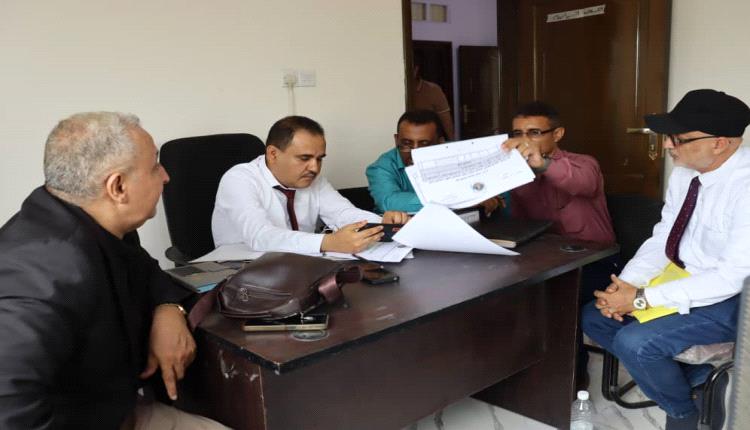 فريق التوجيه والرقابة الرئاسية يطلع على مهام وعمل إدارات الهيئة التنفيذية لانتقالي محافظة لحج