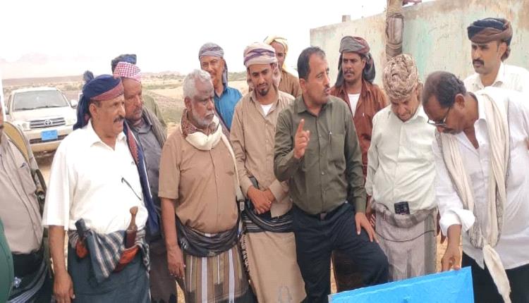 بحضور الوكيل باعوضة.. استلام وتدشين مشروع شبكة الإسالة لمياه رقة بازومح بمديرية ميفعة.