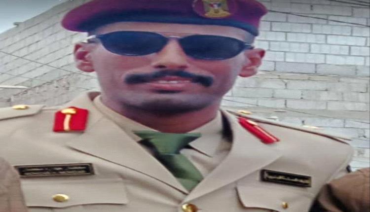 القائد حيدره  السيد يهنىء الملازم  الثاني محضار حيدره المرقشي  بمناسبة تخرجه من كلية زايد العسكرية