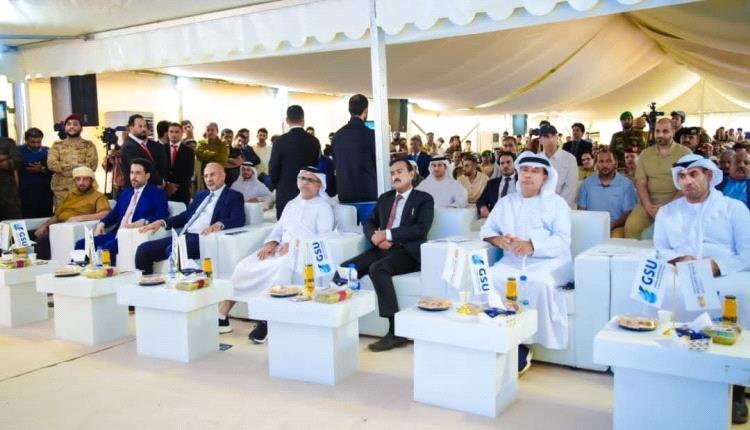 الرئيس الزُبيدي يشهد تدشين التشغيل لمحطة الطاقة الشمسية في شبوة بقدرة 53 ميجاوات