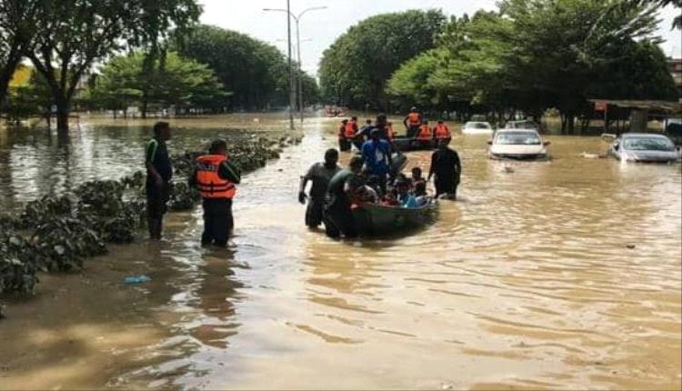 السلطات الباكستانية تجلي مليون شخص بسبب الفيضانات