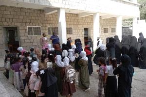 السلطة المحلية ومكتب التربية بيافع سرار يدشنان العام الدراسي الجديد