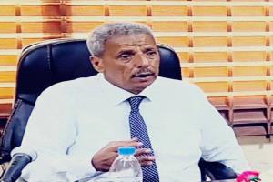 محافظ لحج يوجه بتنفيذ حملات رقابية لضبط أسعار السلع تنفيذًا لتوجيهات دولة رئيس الوزراء وتماشيًا مع التحسن في سعر صرف العملة الوطنية