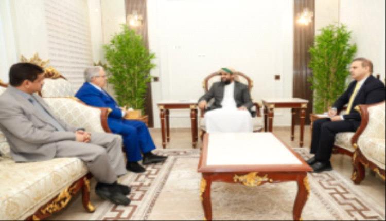 المحرّمي يلتقي قيادة الجهاز المركزي لأمن الدولة ويؤكد دعم مجلس القيادة لتعزيز المنظومة الأمنية