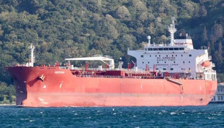 السنغال تتدخل عاجلًا لمنع تسرب نفطي بعد غرق جزئي لناقلة قرب داكار