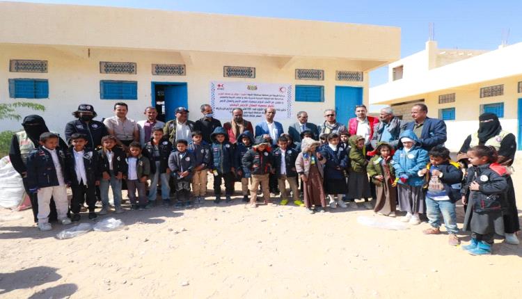 الأمين العام هشلة يدشّن مشروع توزيع 1500 جاكت شتوي على طلاب مدارس قرى وأرياف عتق