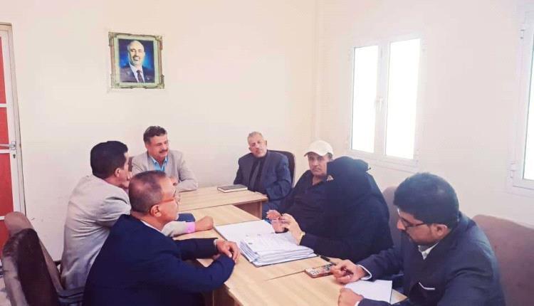 فريق التوجيه والرقابة الرئاسي يعزز الأداء الإداري في أبين*