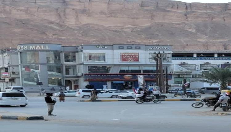 المقاومة الشعبية تؤمن البنوك والمؤسسات الحكومية في سيئون بعد تقدم القوات الجنوبية