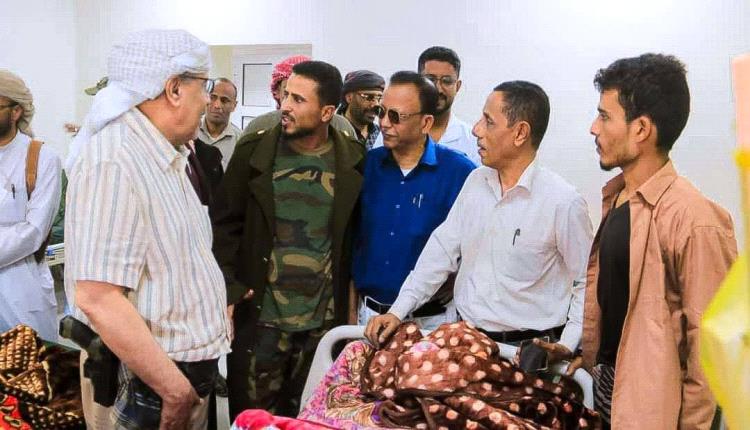 الكثيري يتفقد جرحى القوات المسلحة الجنوبية في مستشفى سيئون العام