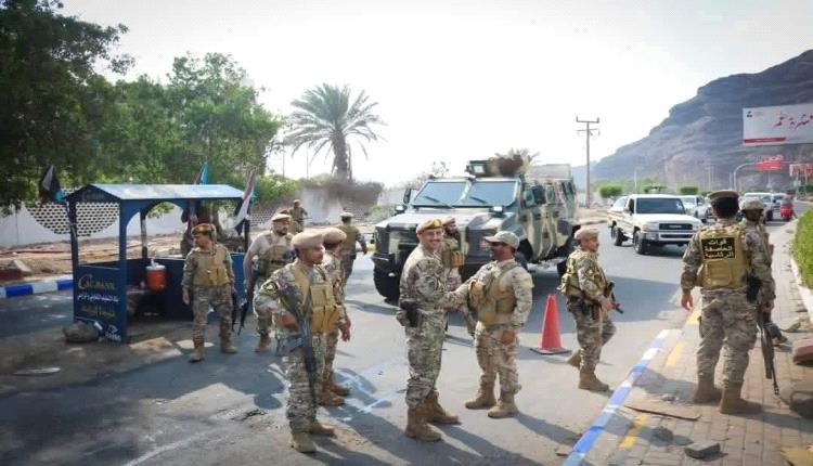 قوات العاصفة تُحكم سيطرتها على قصر معاشيق بالكامل بعد مغادرة آخر كتيبة من الحماية الرئاسية