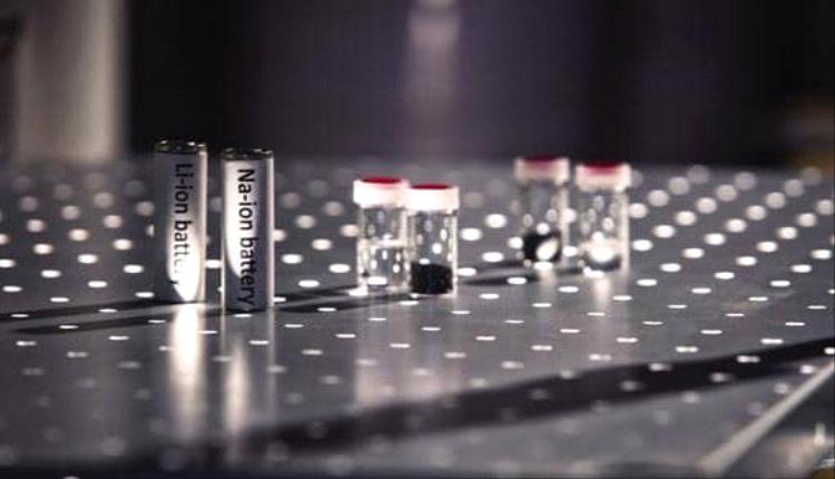 اليابان تطور جهازًا محمولًا لمكافحة حرائق بطاريات الليثيوم أيون