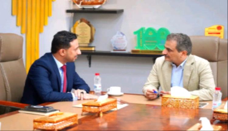 محافظ عدن يناقش مع رئيس هيئة الأراضي آليات تعزيز التعاون وتنظيم التخطيط العمراني