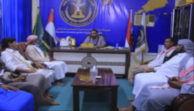 انتقالي وادي وصحراء حضرموت يلتقي شيوخ ووجهاء المنطقة ويثمن دعمهم للقوات المسلحة