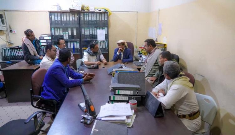 المحافظ بن الوزير يتفقد مؤسسة الكهرباء ويؤكد: تحسين الخدمات وتعزيز الاستقرار أولوية العمل في شبوة