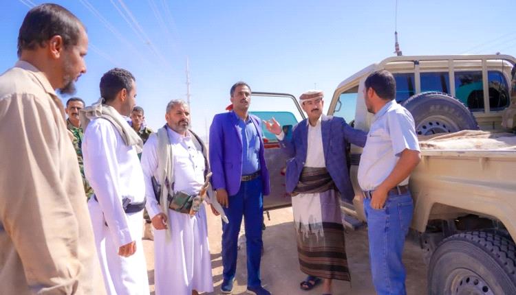 المحافظ بن الوزير يتفقد مستوى الإنجاز في مشروع تأهيل المدخل الغربي لمدينة عتق ويؤكد المضي في تعزيز البنية التحتية والخدمات