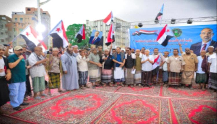 تحالف عماد والاتحادات المهنية ينضمون إلى مخيم الاعتصام بالمكلا دعماً لقضايا المواطنين