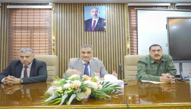 السلطة المحلية بعدن تشدد على الانضباط المؤسسي وتؤكد دعمها الكامل لقرارات المجلس الإنتقالي الجنوبي