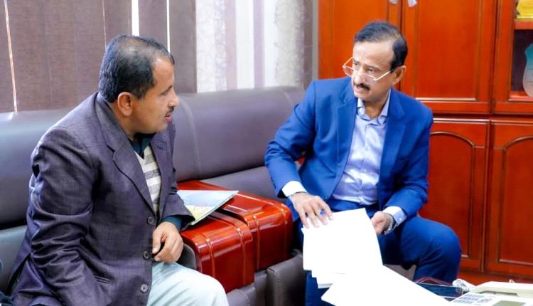 المحافظ بن الوزير يناقش مع هيئة مياه الريف حزمة مشاريع ممولة من مكتب الأمم المتحدة للمشاريع (UNOPS).