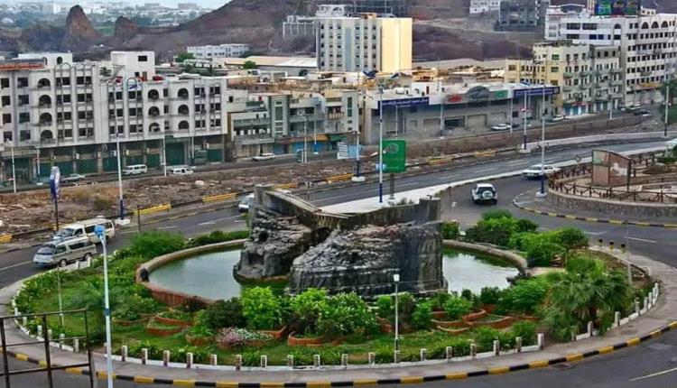 شرطة عدن تضبط ثلاثة متهمين بسرقة مخزن تجاري