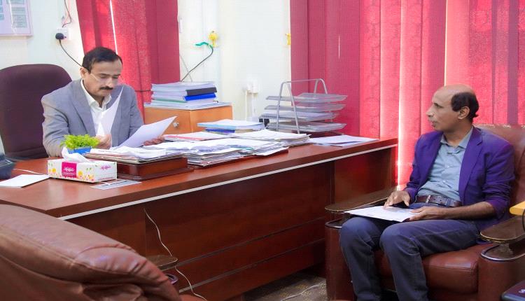 المحافظ بن الوزير يعتمد إنشاء ثانويتين للبنات في الطلح وللبنين في ميفعة بتمويل من الأشقاء في الإمارات