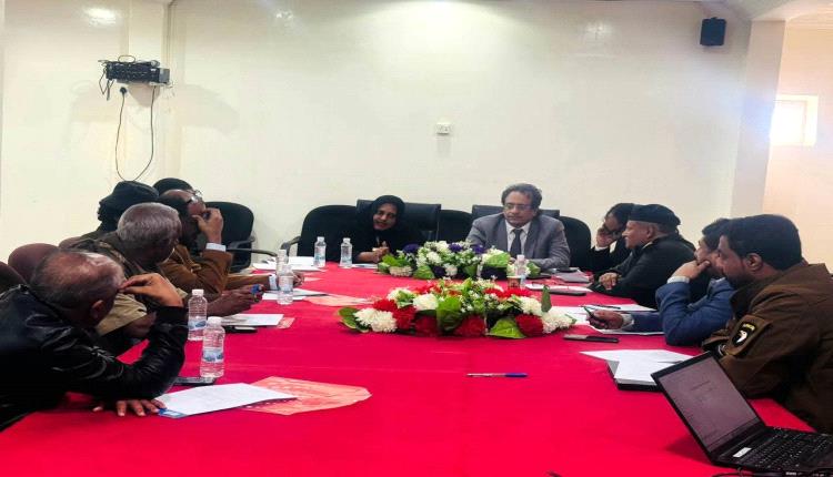 السلطة المحلية بشبوة و«إنترسوس» الإيطالية تبحثان سبل معالجة تدفق الهجرة غير الشرعية على المحافظة