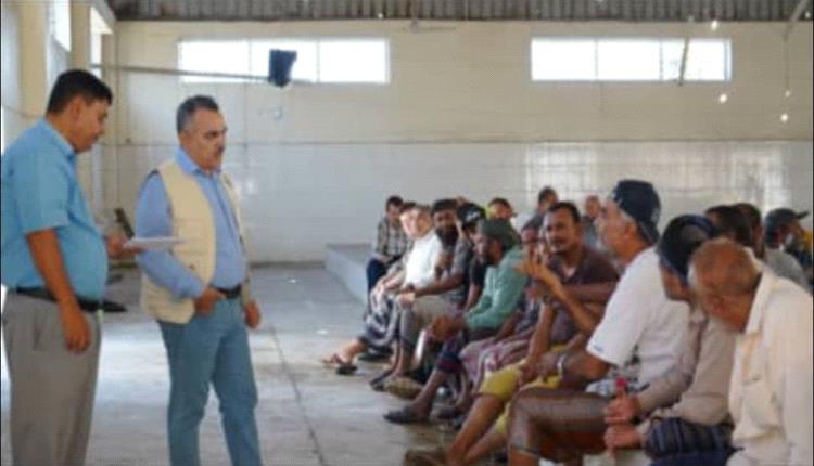 الهيئة الإقليمية (PERSGA) والهيئة العامة لحماية البيئة تنفذ برنامج توعية للصيادين في مديريات المعلا والتواهي وصيره محافظة عدن.