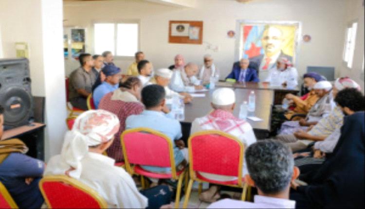 فريق التوجيه الرئاسي يعقد اجتماعًا استثنائيًا مع هيئات الانتقالي في غيل باوزير لتعزيز العمل المؤسسي