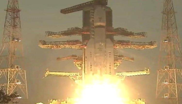 أقوى صاروخ هندي يضع أثقل قمر صناعي أمريكي للاتصالات في المدار المنخفض